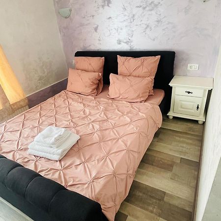 Urban Suites Iasi Bagian luar foto