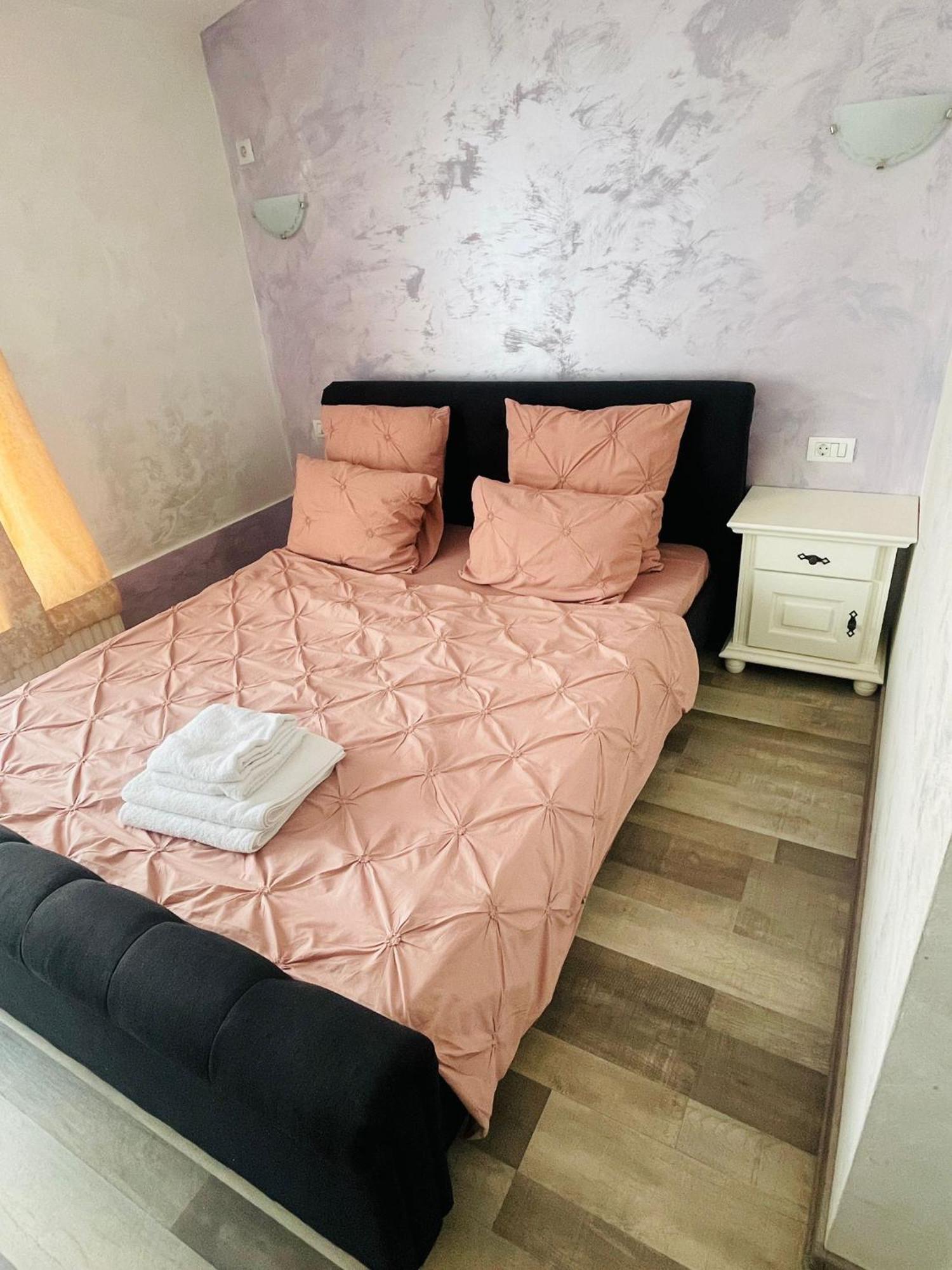 Urban Suites Iasi Bagian luar foto
